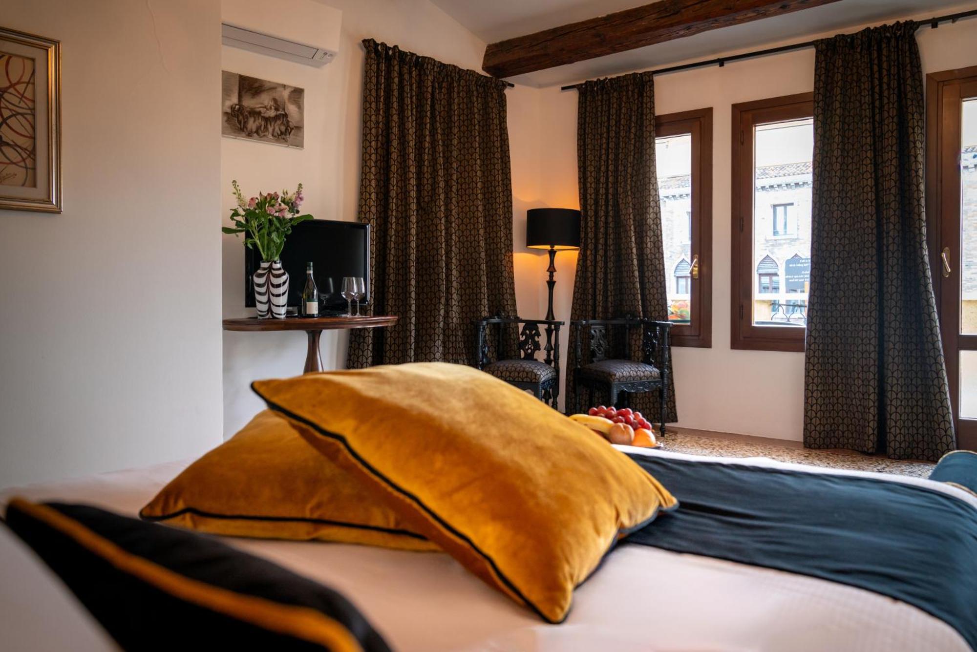 Palazzo San Luca Hotel Venice Room photo