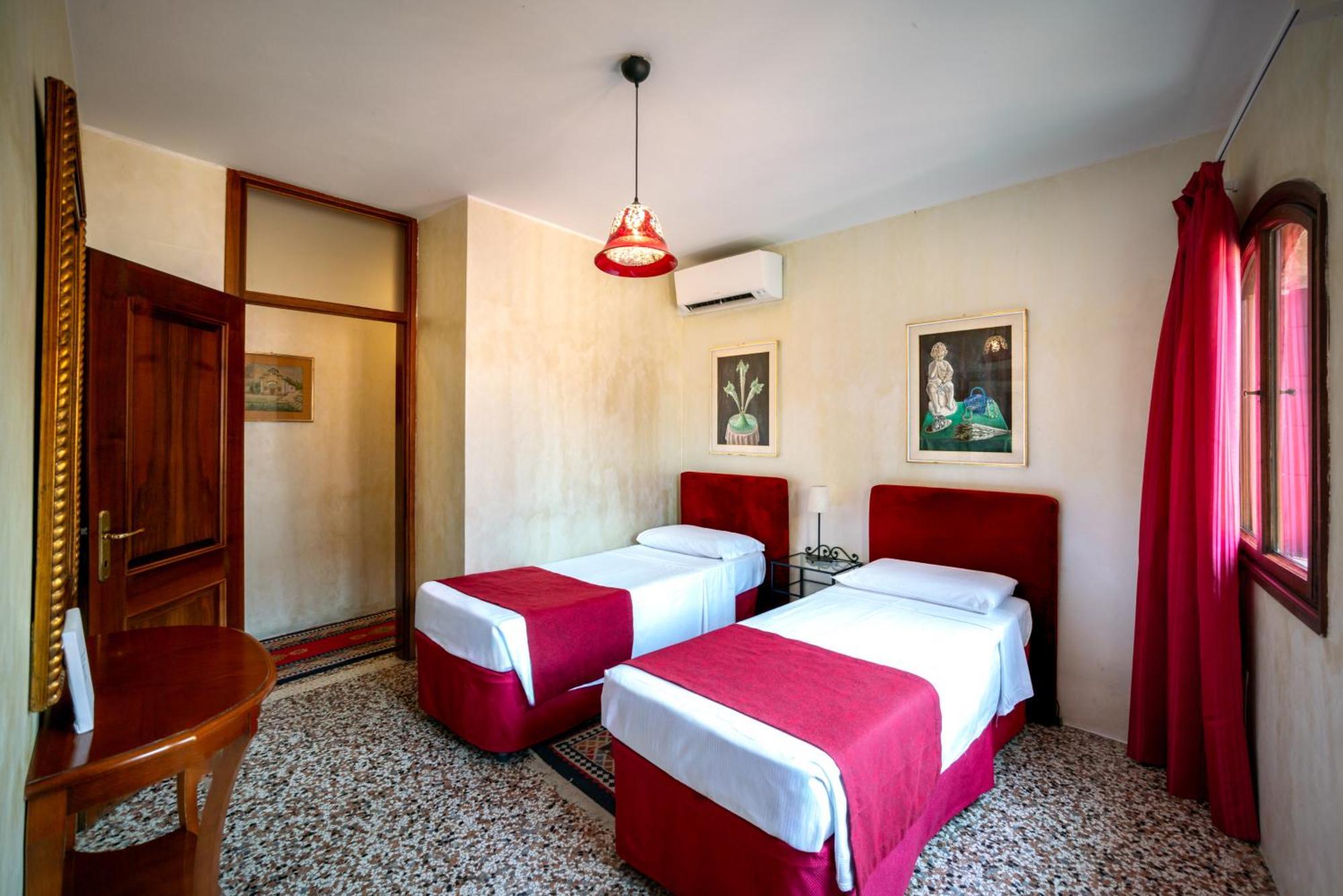 Palazzo San Luca Hotel Venice Room photo