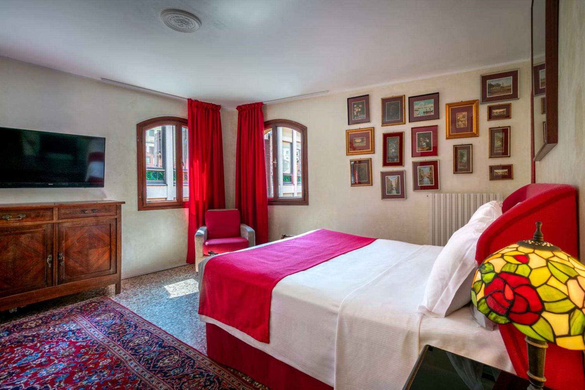 Palazzo San Luca Hotel Venice Room photo
