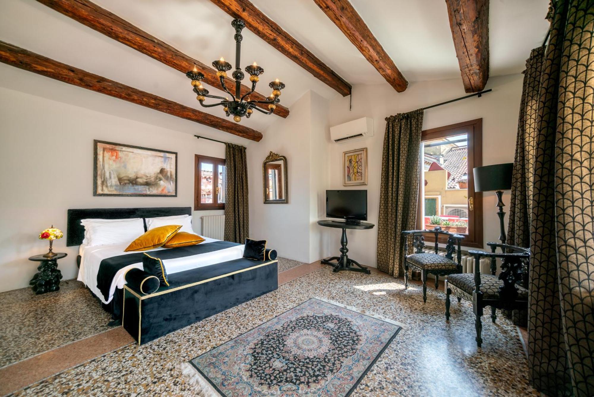 Palazzo San Luca Hotel Venice Room photo