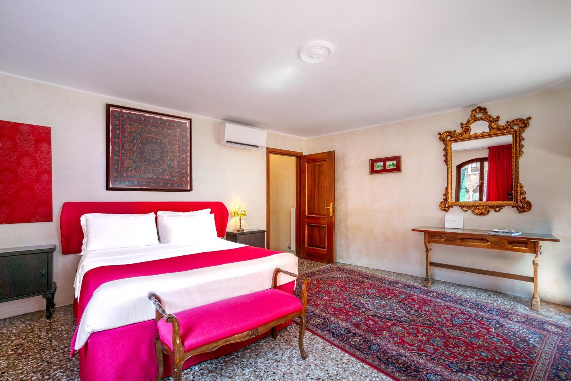 Palazzo San Luca Hotel Venice Room photo