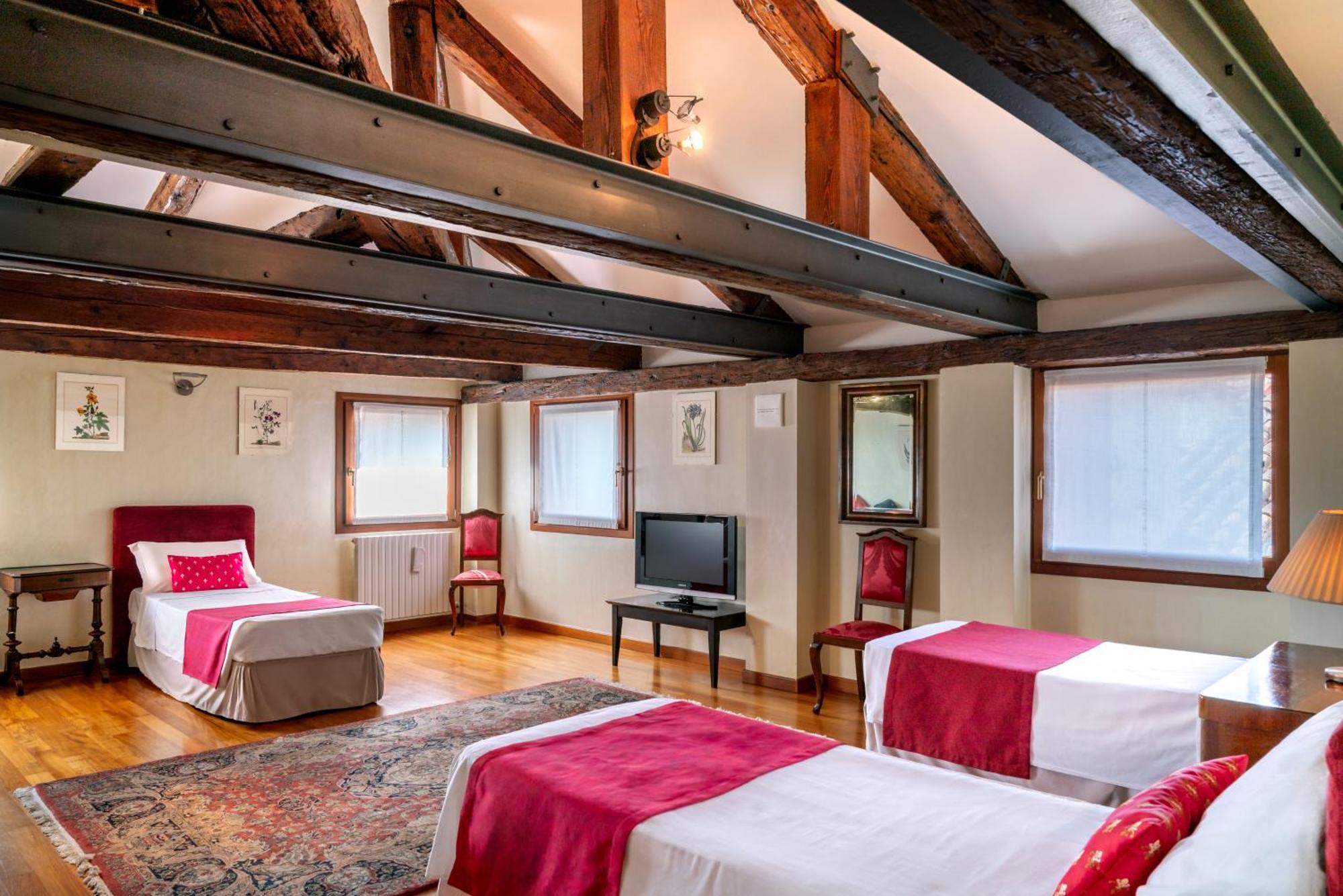 Palazzo San Luca Hotel Venice Room photo